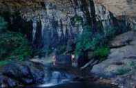 (dx52) Gudu waterval, KNNP.jpg (7815 bytes)